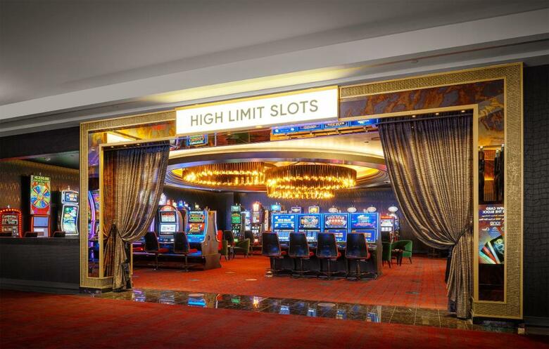 Hotel Circa Resort & Casino - Adults Only