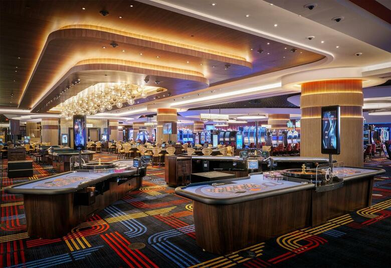 Hotel Circa Resort & Casino - Adults Only