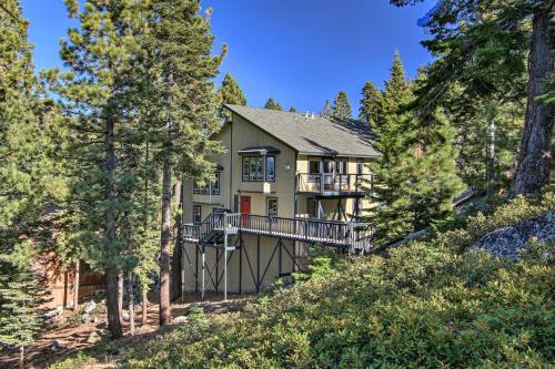 Rustic-chic Heavenly Condo With On-site Hiking!