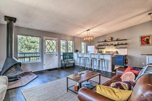 Rustic-chic Heavenly Condo With On-site Hiking!