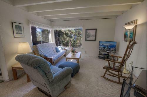 Village Pleasure By Lake Tahoe Accommodations
