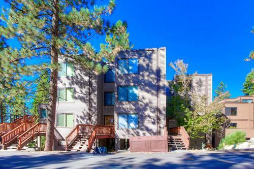 Village Pleasure By Lake Tahoe Accommodations