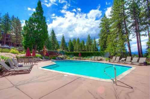 Village Pleasure By Lake Tahoe Accommodations
