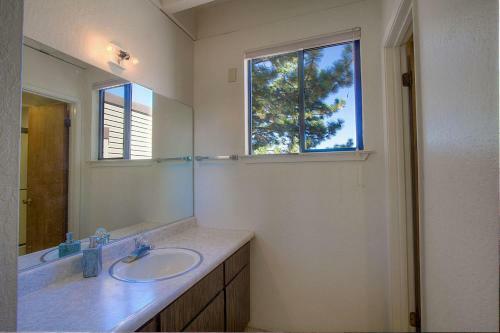 Village Pleasure By Lake Tahoe Accommodations