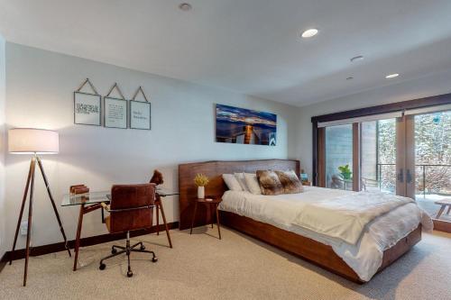 Luxury Lakefront At Tahoe Beach Club With Private Beach