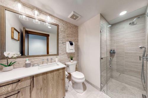 Luxury Lakefront At Tahoe Beach Club With Private Beach