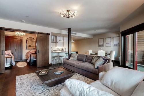 Luxury Lakefront At Tahoe Beach Club With Private Beach