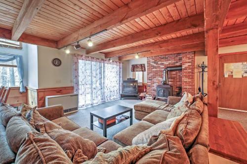 Spacious Bartlett Townhome Less Than 6 Mi To Attitash Mtn!
