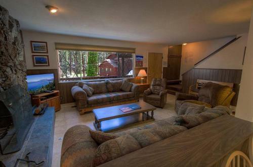 Foothill Folly By Lake Tahoe Accommodations