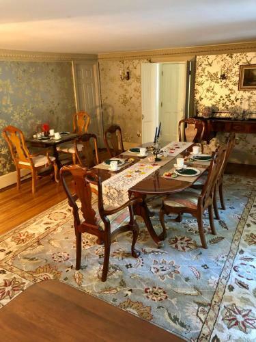 Aiken Manor B&B