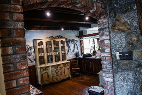 Brook Road Inn