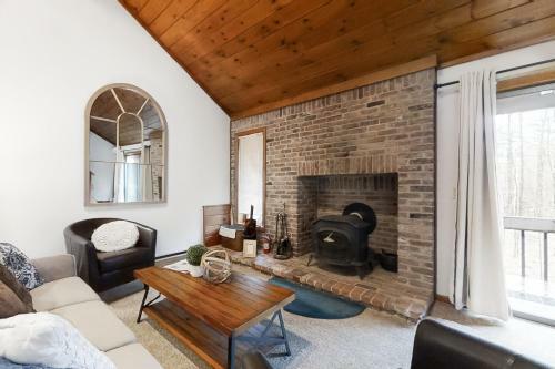 Stonehurst Gorgeous End Unit
