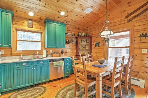 Rustic North Conway Cabin Less Than 3 Mi To Cranmore Mtn!