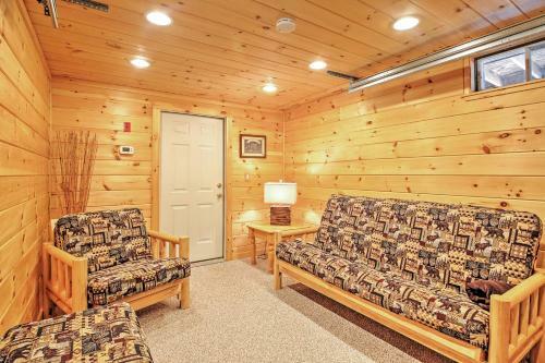 Rustic North Conway Cabin Less Than 3 Mi To Cranmore Mtn!
