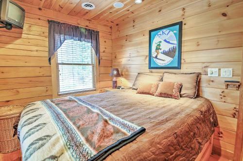 Rustic North Conway Cabin Less Than 3 Mi To Cranmore Mtn!