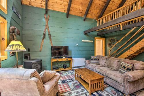 Charming Cabin In North Conway Near 4 Ski Resorts!