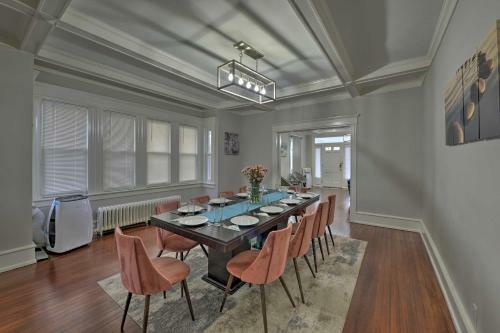 Beautifully Renovated Beach House With Patio!