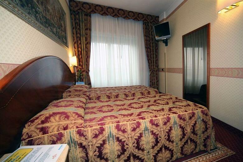 Mokinba Hotels King
