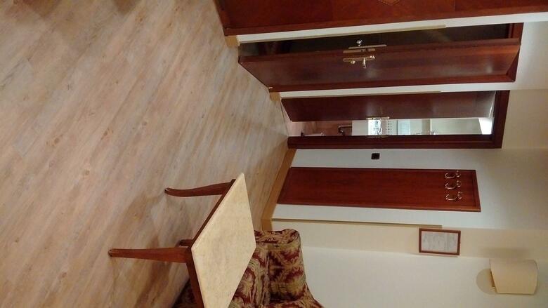 Mokinba Hotels King