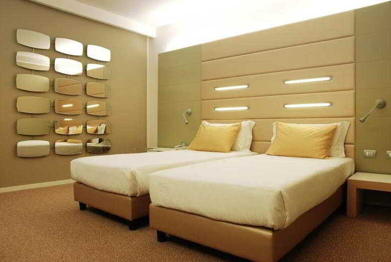 Hotel B4 Bologna Tower