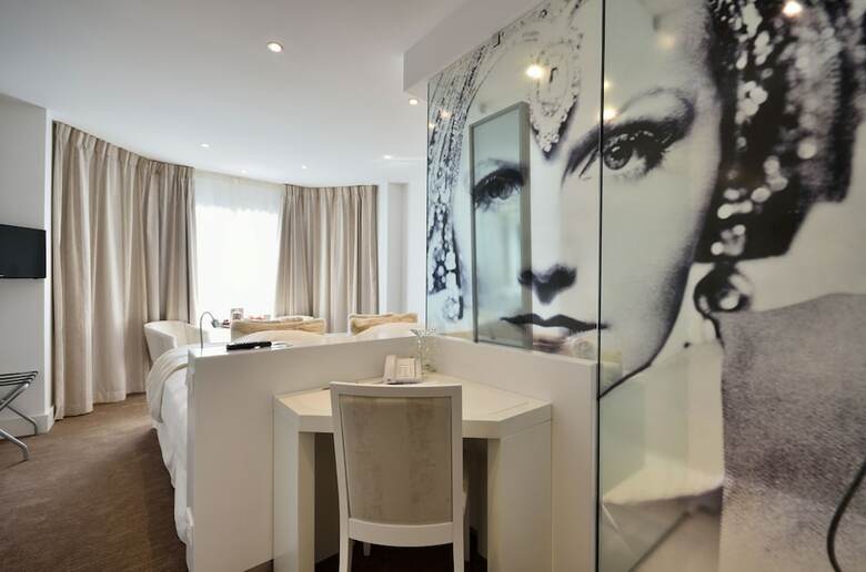 Hotel Renoir