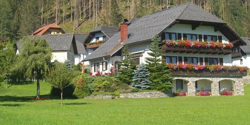 Hostal G�stehaus Trattner