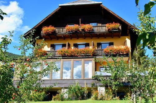 Hostal Pension Lasshofer