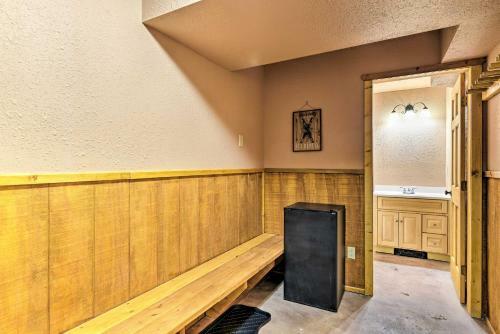 Peak View Lodge In Angel Fire Golf, Ski And Hike!