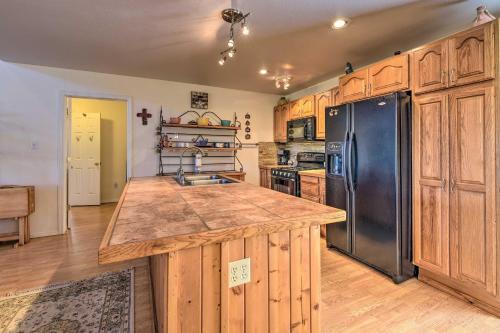 Peak View Lodge In Angel Fire Golf, Ski And Hike!