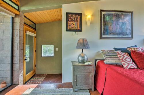 Apartamento Geometric Glorieta Studio On 11 Picturesque Acres!