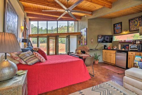 Apartamento Geometric Glorieta Studio On 11 Picturesque Acres!