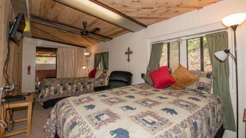 Trailhead Hideaway