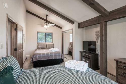 Dancing Kokopellis, 3 Bedrooms, Sleeps 10, View, Deck, Fenced Yard