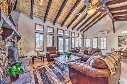 Apartamento Modern Mtn Condo Game Room, Bbq, Fireplaces!