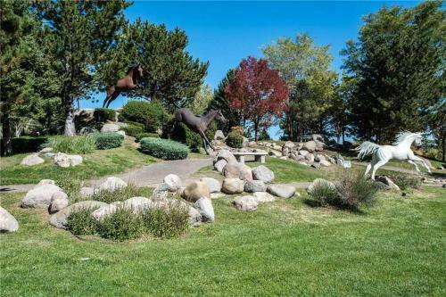 Cozy Bear 6, 1 Bedroom, Fireplace, Midtown, Sleeps 4