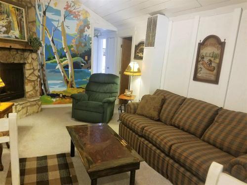 River Bear Cabin