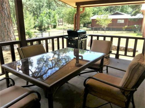 Rivers Edge Cabin - Cozy Cabins Llc