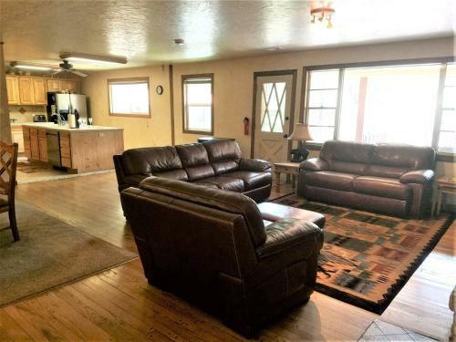 Rivers Edge Cabin - Cozy Cabins Llc