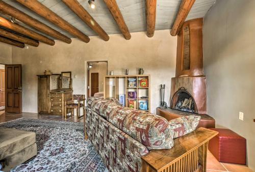 Stunning Santa Fe Sw-style Getaway With Indoor Pool!