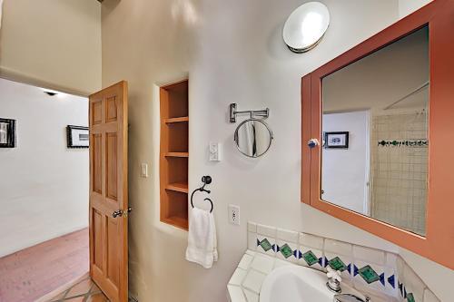 Apartamento Reposada - Charming Condo With Courtyard & Fireplaces Condo
