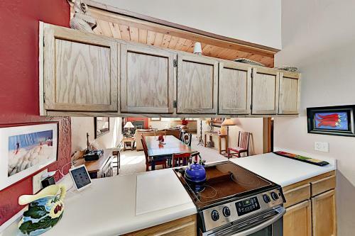 Apartamento Mountain Retreat With Serene Balcony Condo