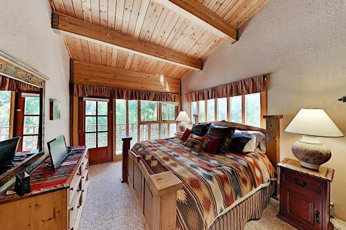Apartamento Mountain Retreat With Serene Balcony Condo