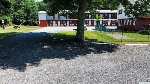 Motel Red Ranch Inn