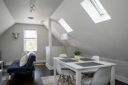 Apartamento Modern And Bright Elmwood Village Loft