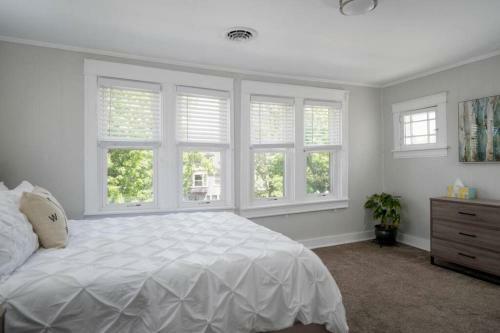 Apartamento Modern And Bright Elmwood Village Loft