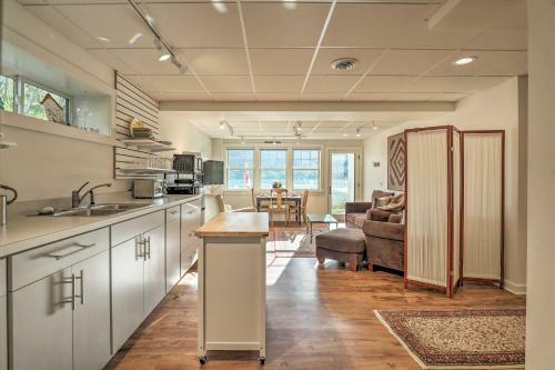 Apartamento Lakefront Keuka Lake Apt With Seasonal Dock Access!