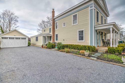 Apartamento Bright 2nd-floor Apt - Half Mi To Greenport Harbor!