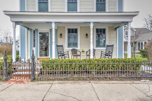 Apartamento Bright 2nd-floor Apt - Half Mi To Greenport Harbor!
