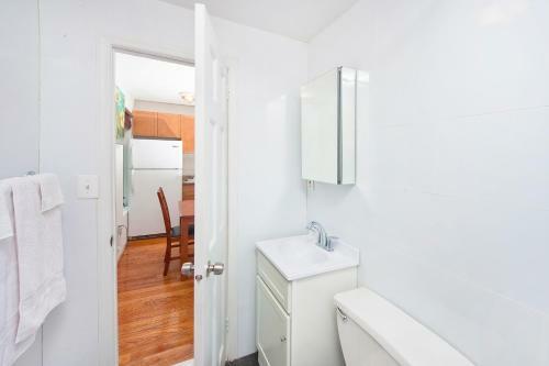 Midtown East Furnished Apartment