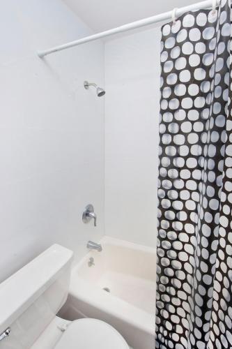Midtown East Furnished Apartment